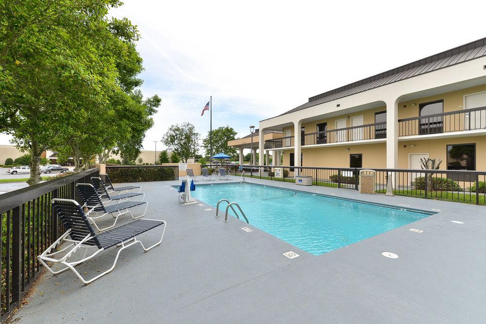 Quality Inn At The Mall - Valdosta Buitenkant foto