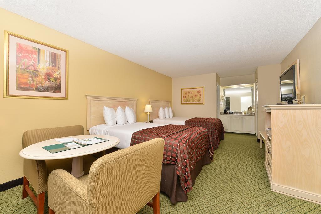 Quality Inn At The Mall - Valdosta Buitenkant foto